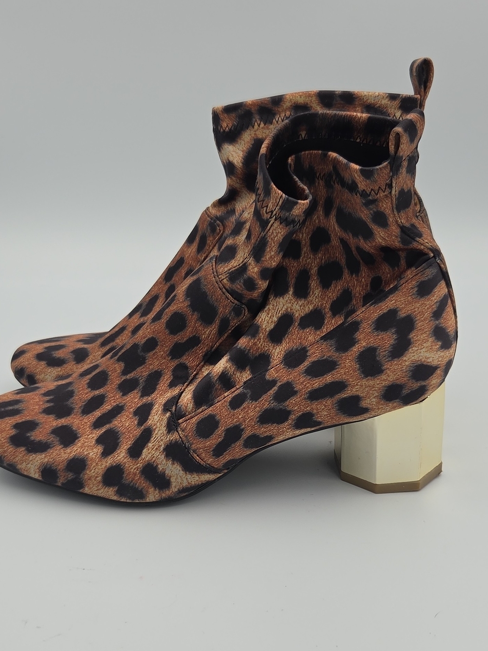 Katy Perry Collections Leopard Print Ankle Boots with Gold Block Heel Size 6 - Picture 3 of 8